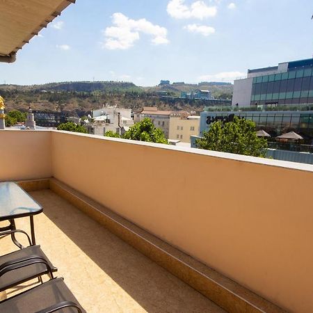 Big Terrace Apartment On Liberty Square Tbiliszi Kültér fotó